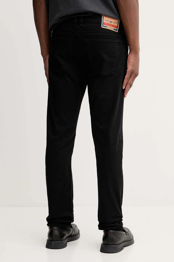 Abbigliamento Diesel jeans 1979 SLEENKER L.34 A03596.09C51 nero