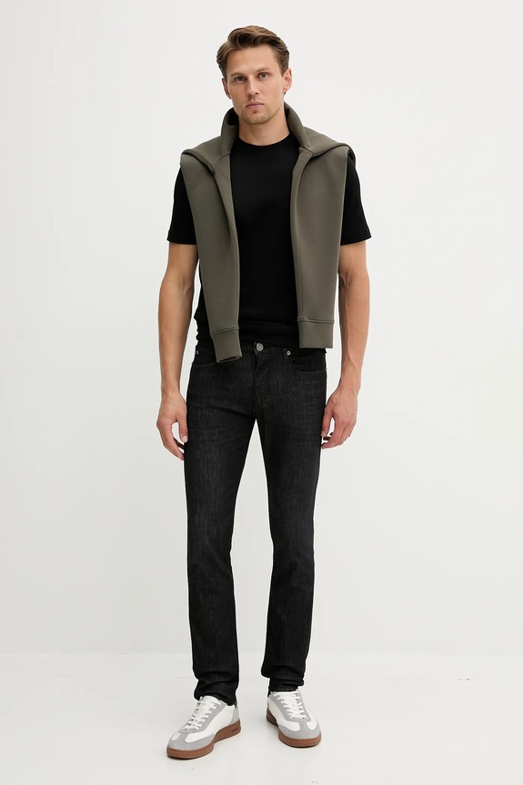 Emporio Armani jeansy EM000121.AF14117 czarny AW25