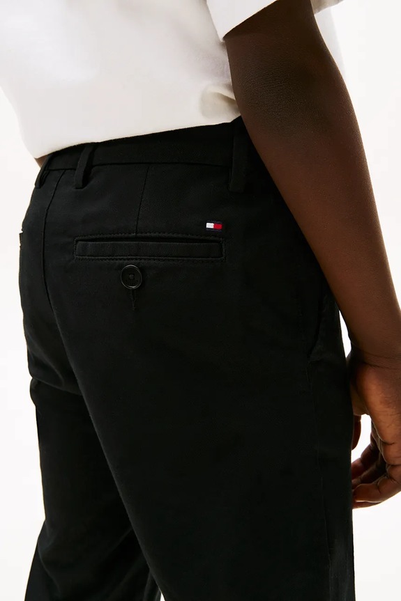 Detské bavlnené nohavice Tommy Hilfiger KB0KB09638.128.176.9BYA čierna