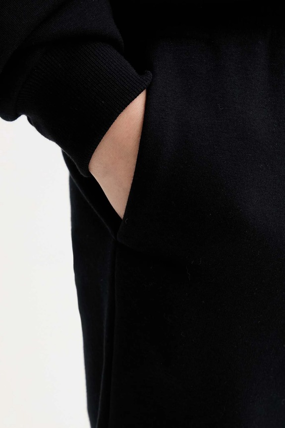 MUUV. pantaloni de trening MUUV. x Answear negru DRESOWE.NISKI.STAN.RAIZ