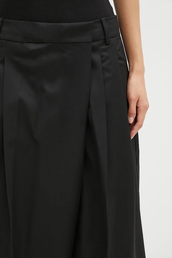 GANNI spodnie z dodatkiem wełny Calendered Wool Mid Waist czarny W0799