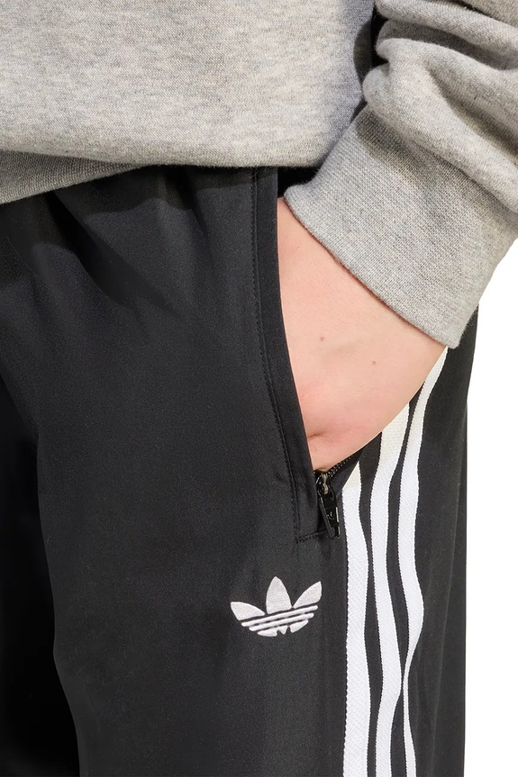 Dječji donji dio trenirke adidas Originals KC5058