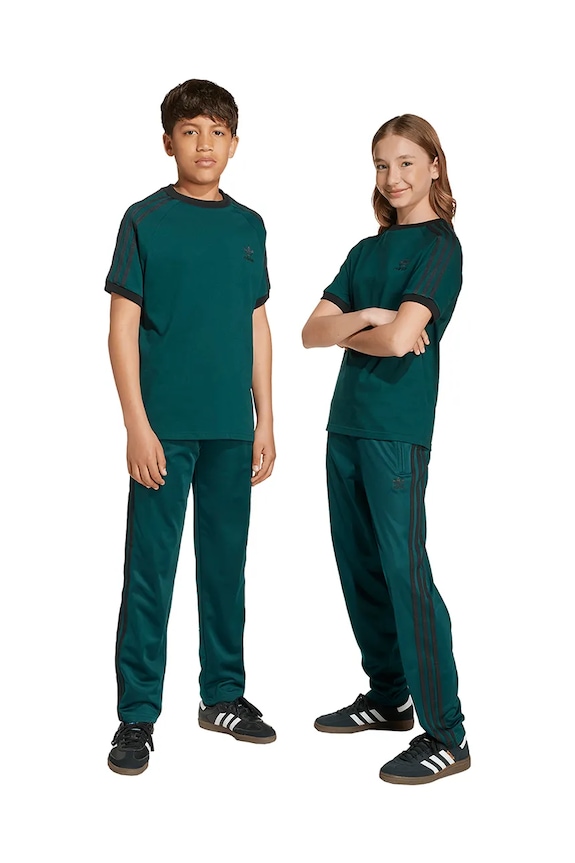 Detské tepláky adidas Originals nášivka zelená JV8593