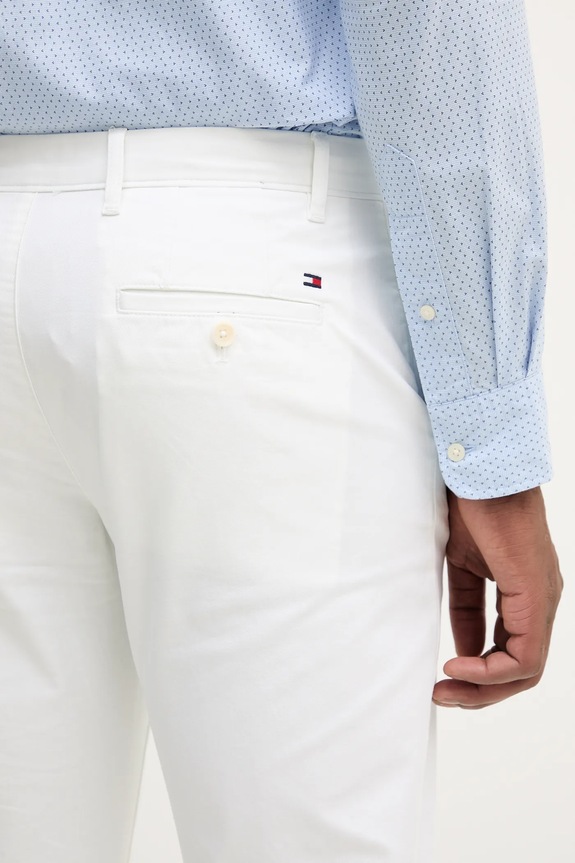 Tommy Hilfiger spodnie chinos męskie bawełniane z elastanem biały MW0MW40262