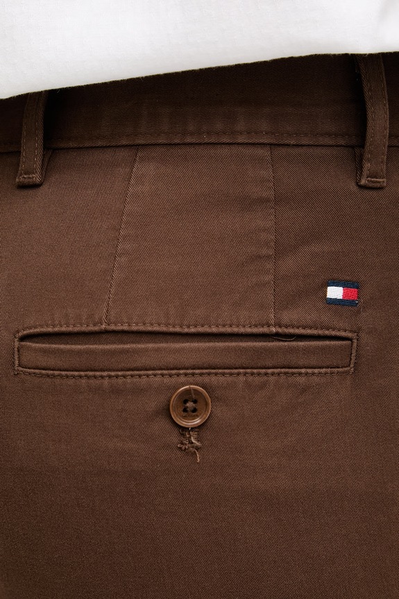 Tommy Hilfiger παντελόνι chino ανδρικό βαμβακερό με ελαστάν καφέ MW0MW40262