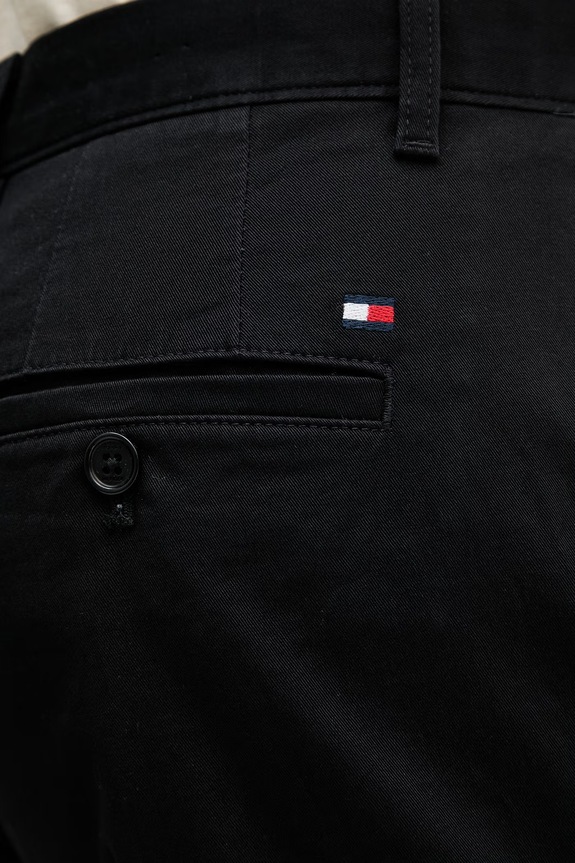 Tommy Hilfiger spodnie chinos męskie bawełniane z elastanem czarny MW0MW40262