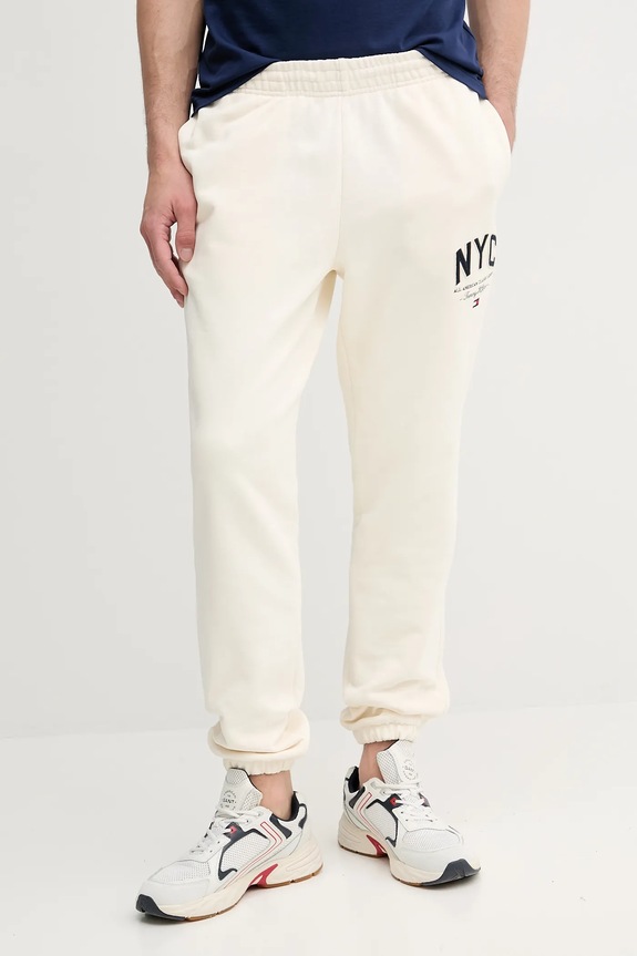 Tepláky Tommy Hilfiger bavlna béžová MW0MW39688