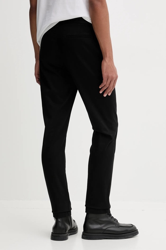 Odzież Calvin Klein spodnie LV040EM633 czarny