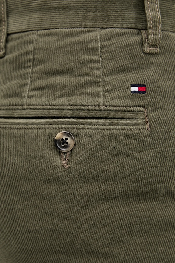 Tommy Hilfiger spodnie sztruksowe zielony MW0MW40267