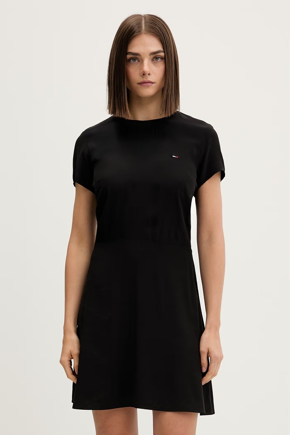Tommy Jeans лятна рокля от вискоза черен DW0DW21120