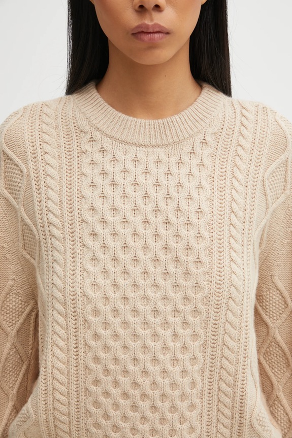 Πουλόβερ με προσθήκη μαλλιού Maison Kitsuné Alpaca Cable Knit μπεζ PW00804KT1153