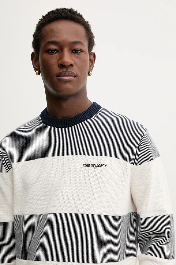 Tommy Jeans sweter bawełniany granatowy DM0DM22110