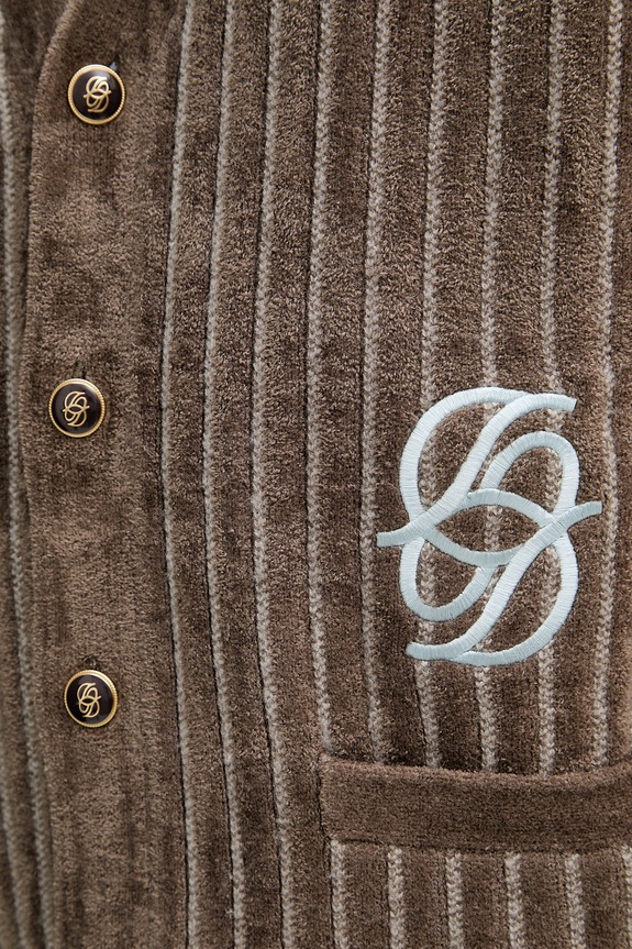 Drôle de Monsieur cardigan bărbătesc cu amestec de lână Le Cardigan Monogramme I.CA159.VI024 maro