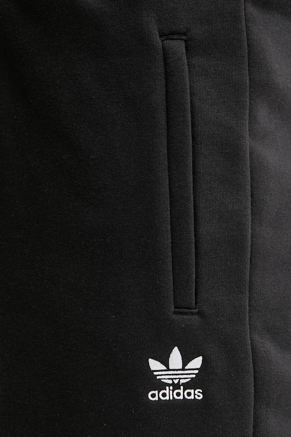 Шорти adidas Originals Essentials чорний IR7821