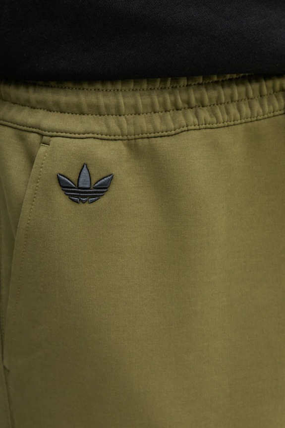 adidas Originals szorty Neuclassics zielony HZ3744