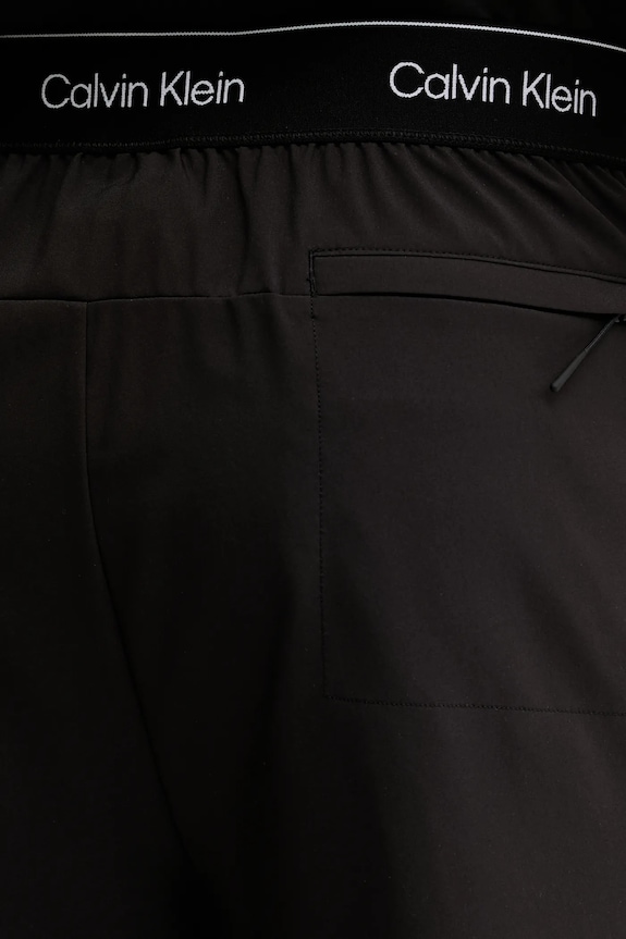 Kratke hlače za trening Calvin Klein Performance crna LVGMF5S801