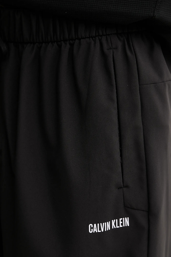 Calvin Klein Performance pantaloni scurți de antrenament negru LVGMF5S803