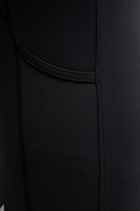 Σορτς προπόνησης Hummel μαύρο 227252