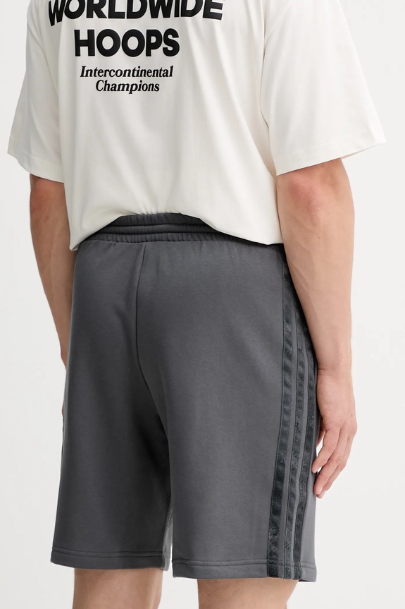Oblečenie Šortky adidas Seasonal AOP JM1719 sivá