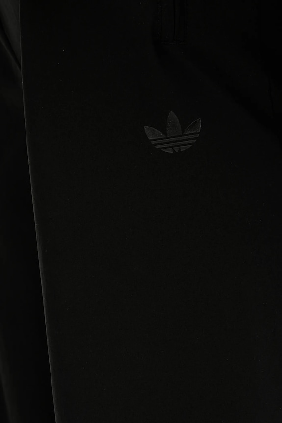 adidas Originals szorty Firebird czarny JV9947