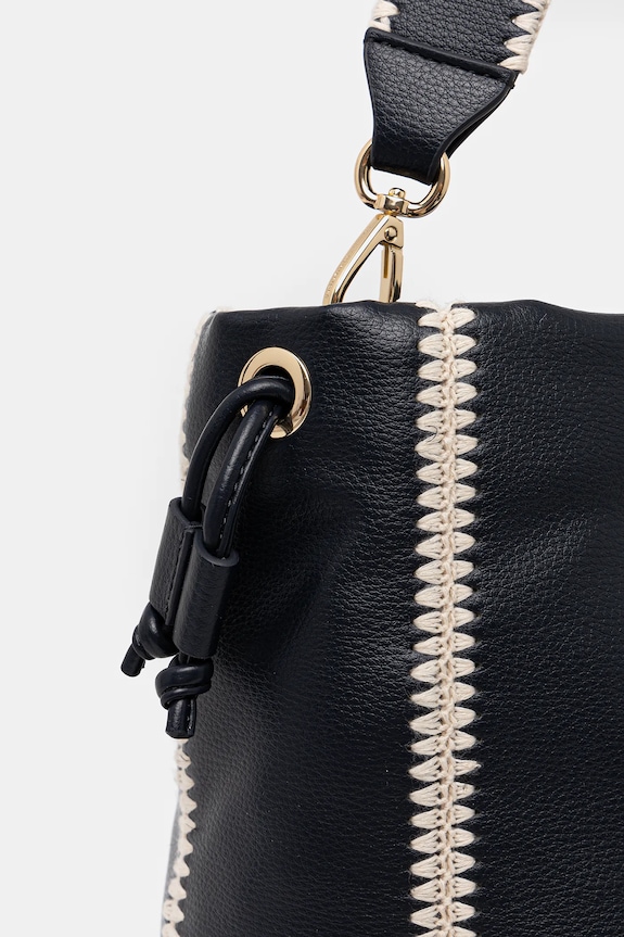 Tommy Hilfiger poșetă de piele bleumarin AW0AW17540
