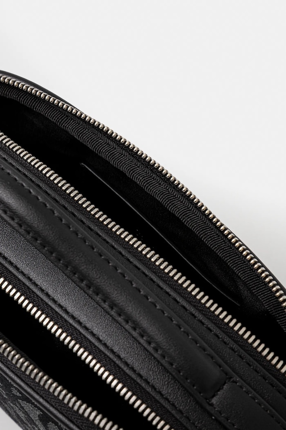 Kabelka Calvin Klein LV04K3185G černá