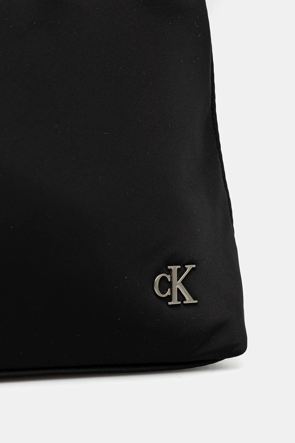 Calvin Klein kézitáska fekete LV04K3219G
