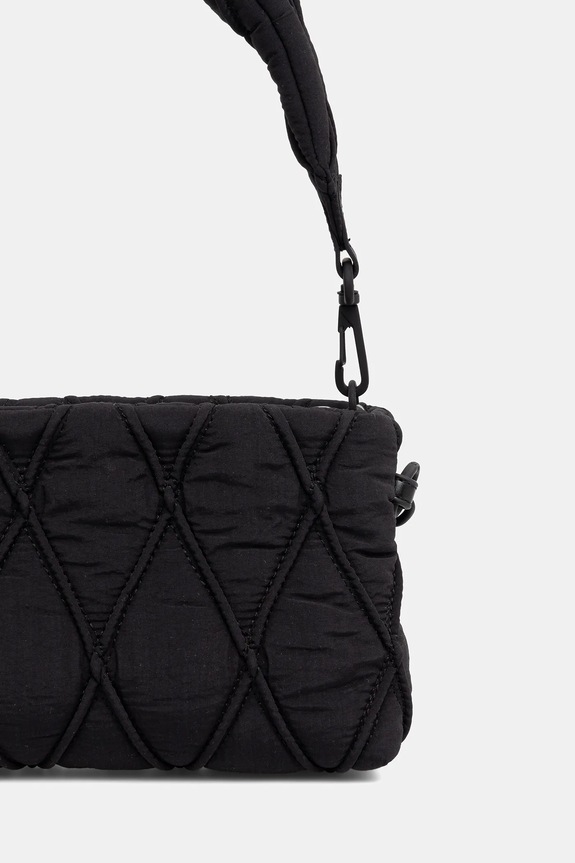 Akcesoria Diesel torebka CHARM-D CHARM-D POUCH X10286.P8048 czarny