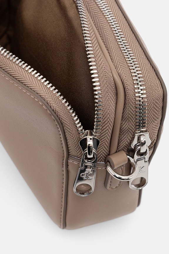 Calvin Klein torebka crossbody damska z imitacji skóry LV04F3165G beżowy