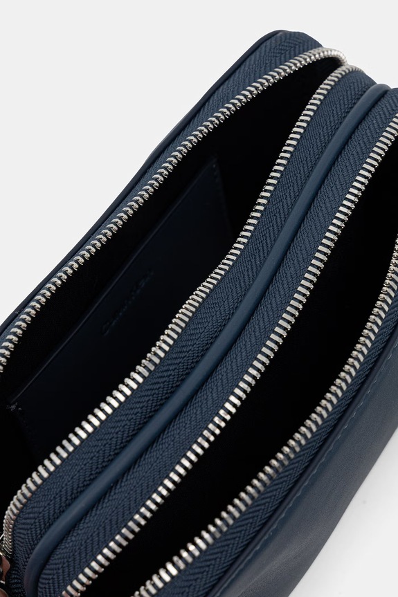 Calvin Klein torebka crossbody damska z imitacji skóry LV04F3165G niebieski