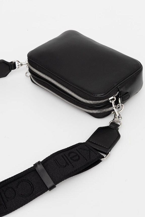 Akcesoria Calvin Klein torebka crossbody damska z imitacji skóry LV04F3165G czarny