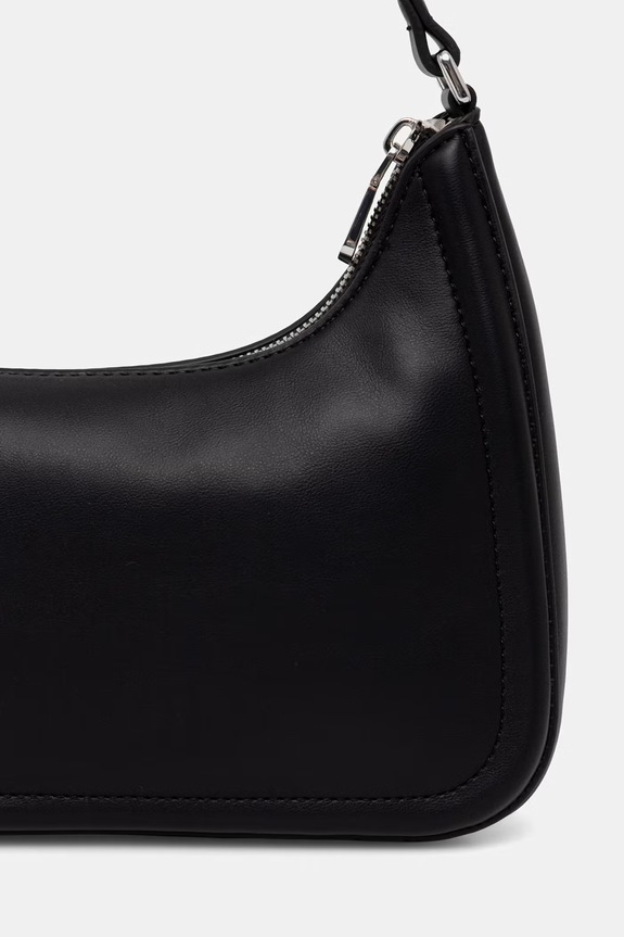 Akcesoria Calvin Klein torebka bagietka damska z imitacji skóry LV04F3230G czarny