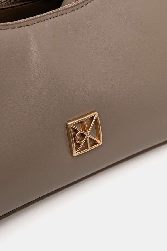Kožená kabelka Calvin Klein LV04F3263G