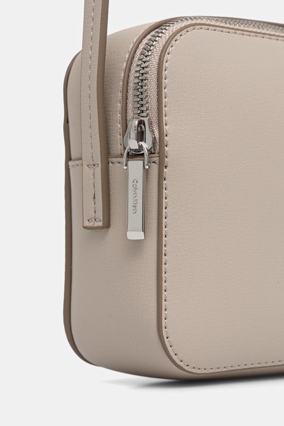 Calvin Klein torebka crossbody damska z imitacji skóry beżowy LV04F3276G