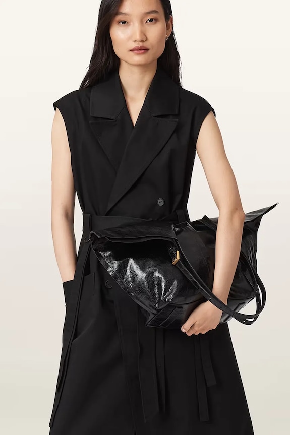 Δερμάτινη τσάντα AllSaints ARA W284XD μαύρο