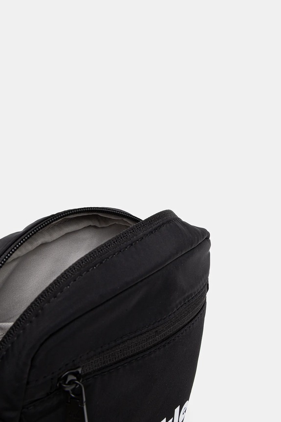 Calvin Klein saszetka czarny LV04G3180G