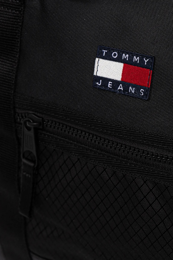Taška Tommy Jeans 23 x 34 x 40 cm čierna AM0AM13405