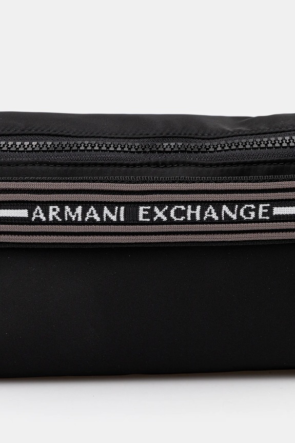 Ľadvinka Armani Exchange čierna XM001605.AF17206