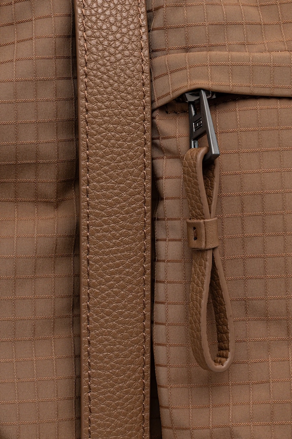 Taška Tommy Hilfiger 50 x 24 x 8,5 cm hnědá AM0AM13649