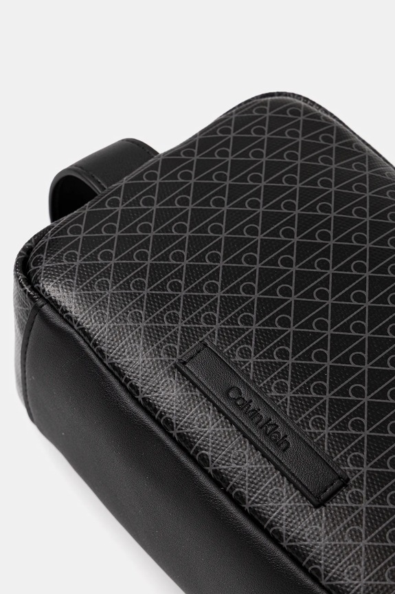 Calvin Klein kosmetyczka czarny LV04D1082G