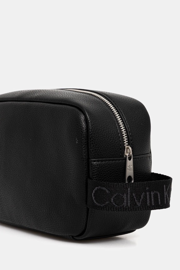 Akcesoria Calvin Klein kosmetyczka LV04D1090G czarny