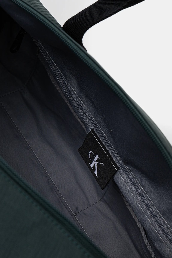 Calvin Klein geantă 43 x 22 x 22 cm LV04D3115G verde
