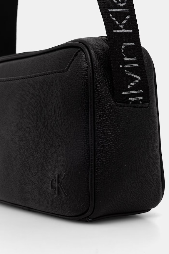 Calvin Klein vrecko pánske z imitácie kože čierna LV04D3129G