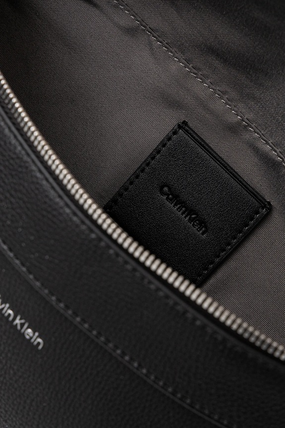 Torba oko struka Calvin Klein crna LV04D3161G