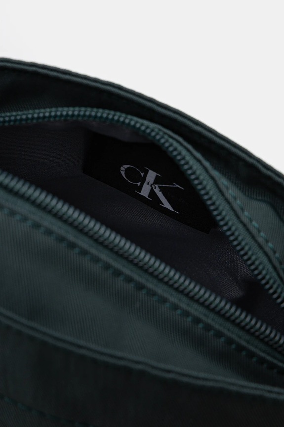 Malá taška Calvin Klein LV04D3178G zelená