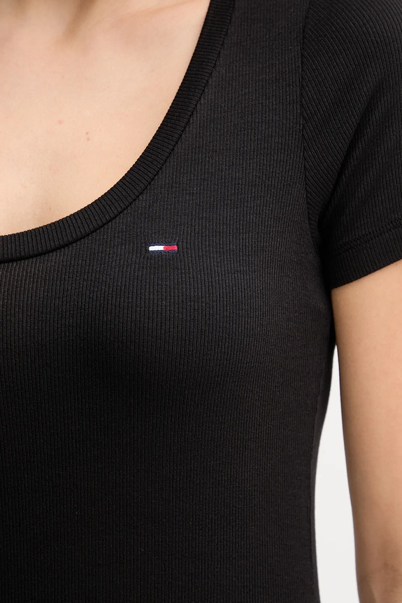Tričko Tommy Jeans černá DW0DW20916