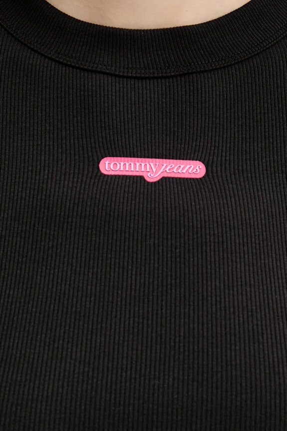 Μπλουζάκι Tommy Jeans μαύρο DW0DW21402