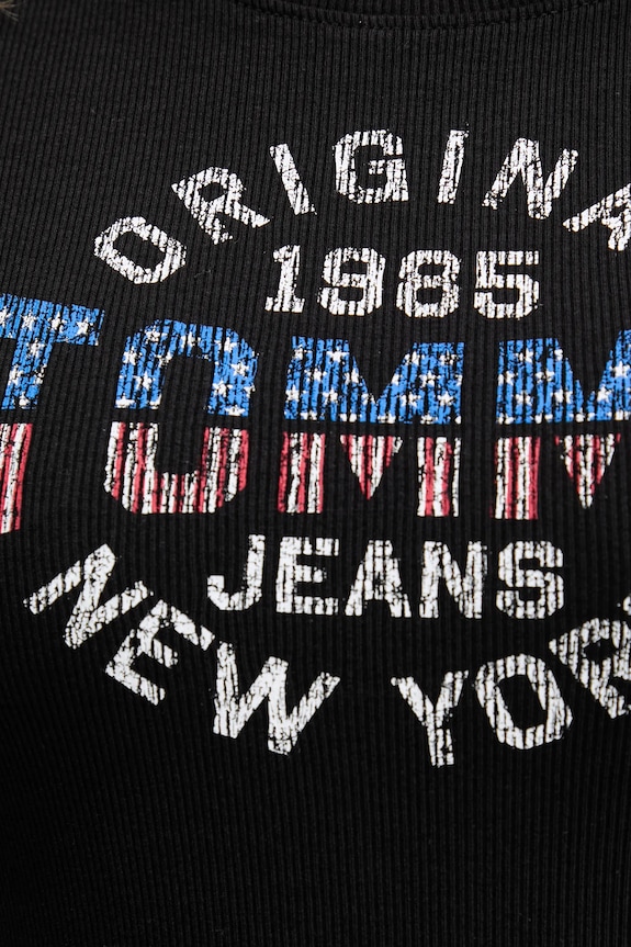 Tričko Tommy Jeans DW0DW21421 čierna