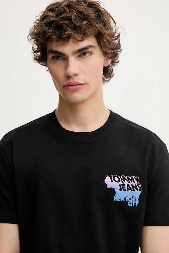 Βαμβακερό μπλουζάκι Tommy Jeans μαύρο DM0DM21589