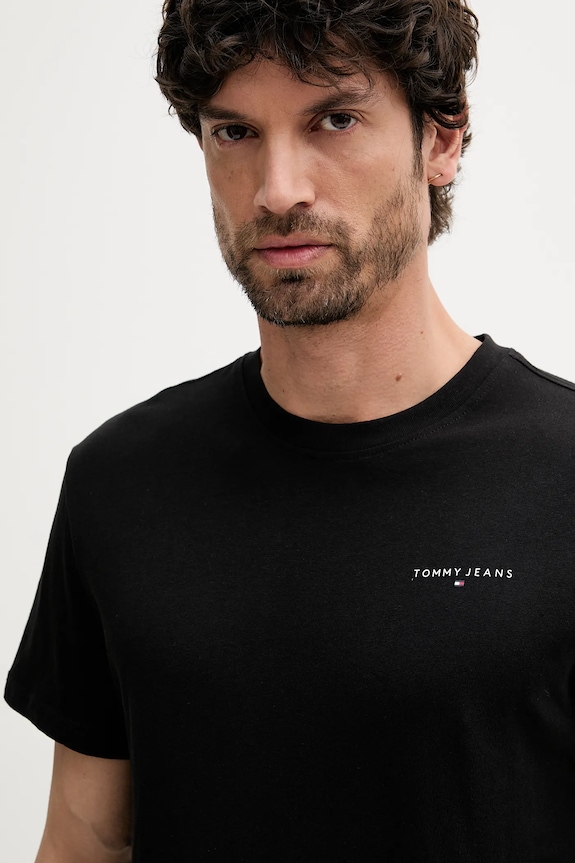Ρούχα Tommy Jeans T-shirt Ανδρικό βαμβακερό DM0DM21780 μαύρο